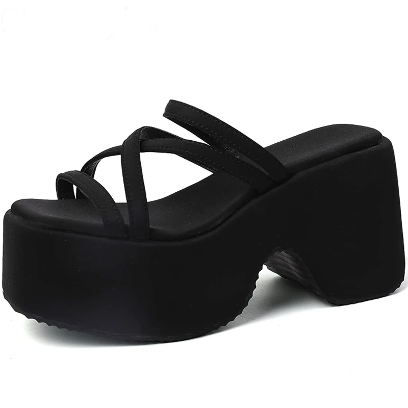 Jungle Stride Strappy Sandals