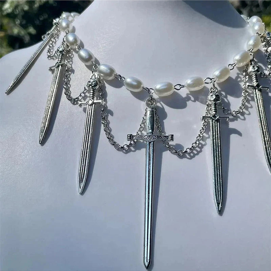 Y2k Knight’s Valor Pearl Choker