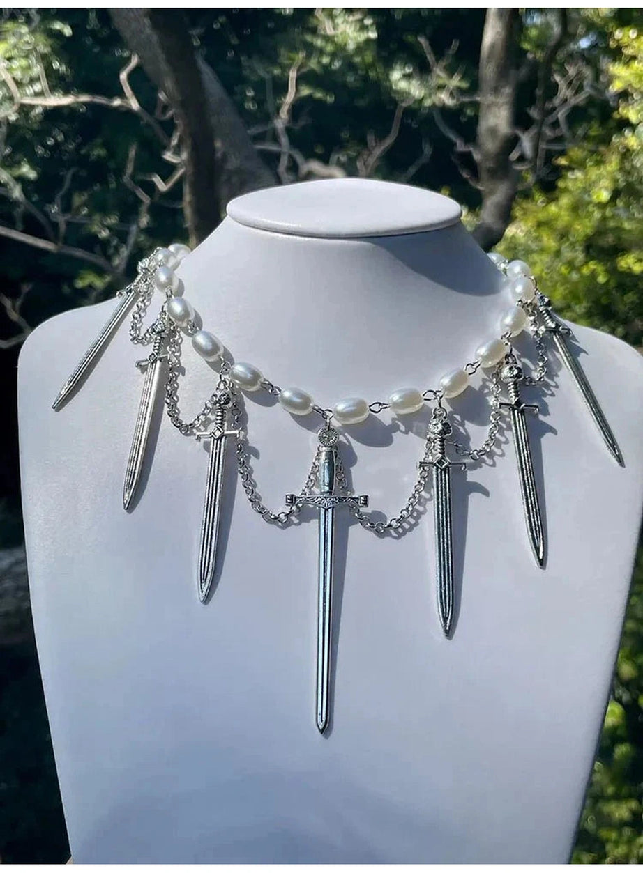 Y2k Knight’s Valor Pearl Choker