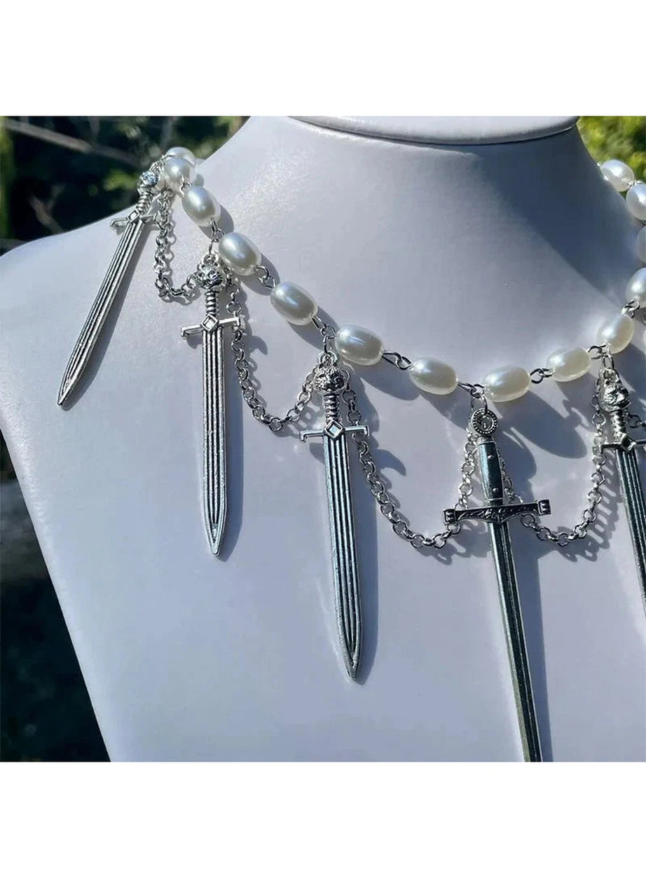 Y2k Knight’s Valor Pearl Choker