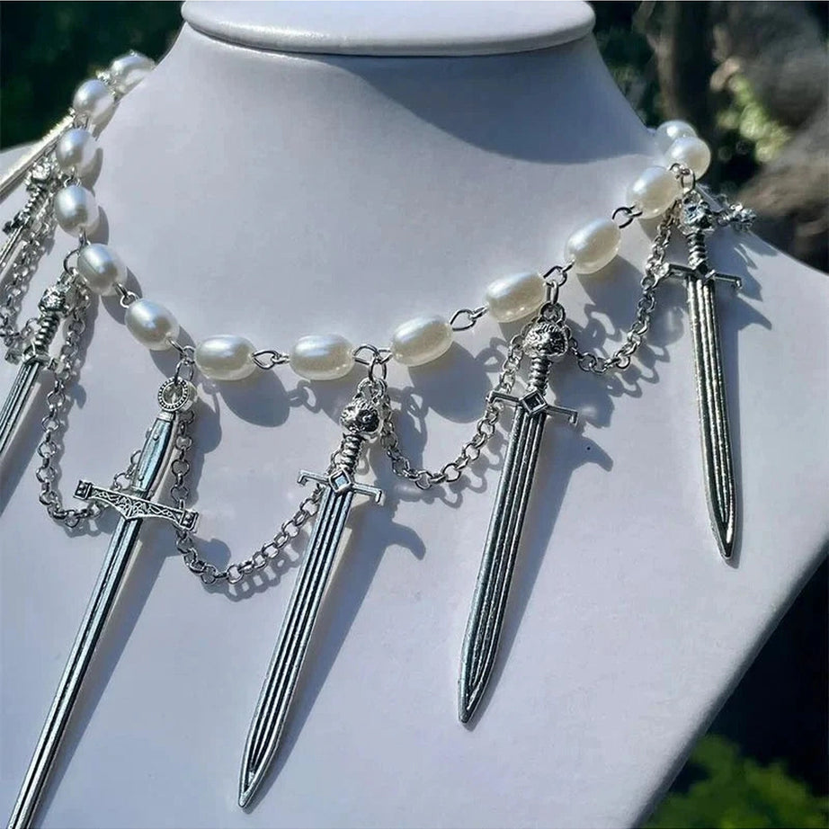 Y2k Knight’s Valor Pearl Choker