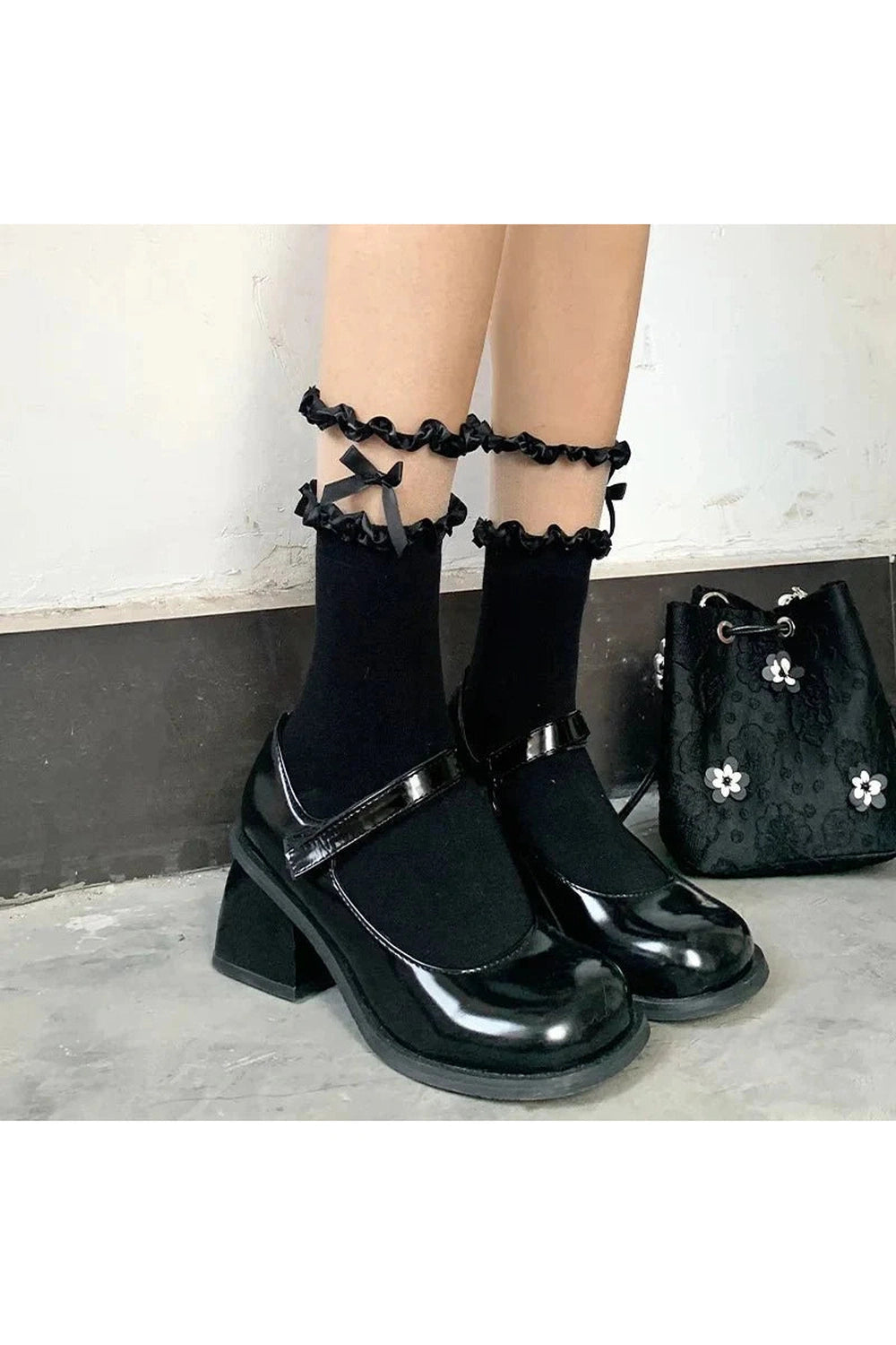 Y2k Low Tube Lace Dots Socks