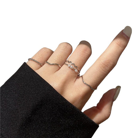 Minimalist rings set -