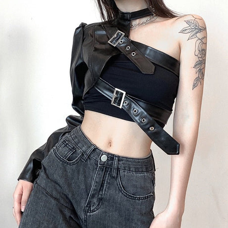 Y2k PU-läder Punk Crop Top med en axel