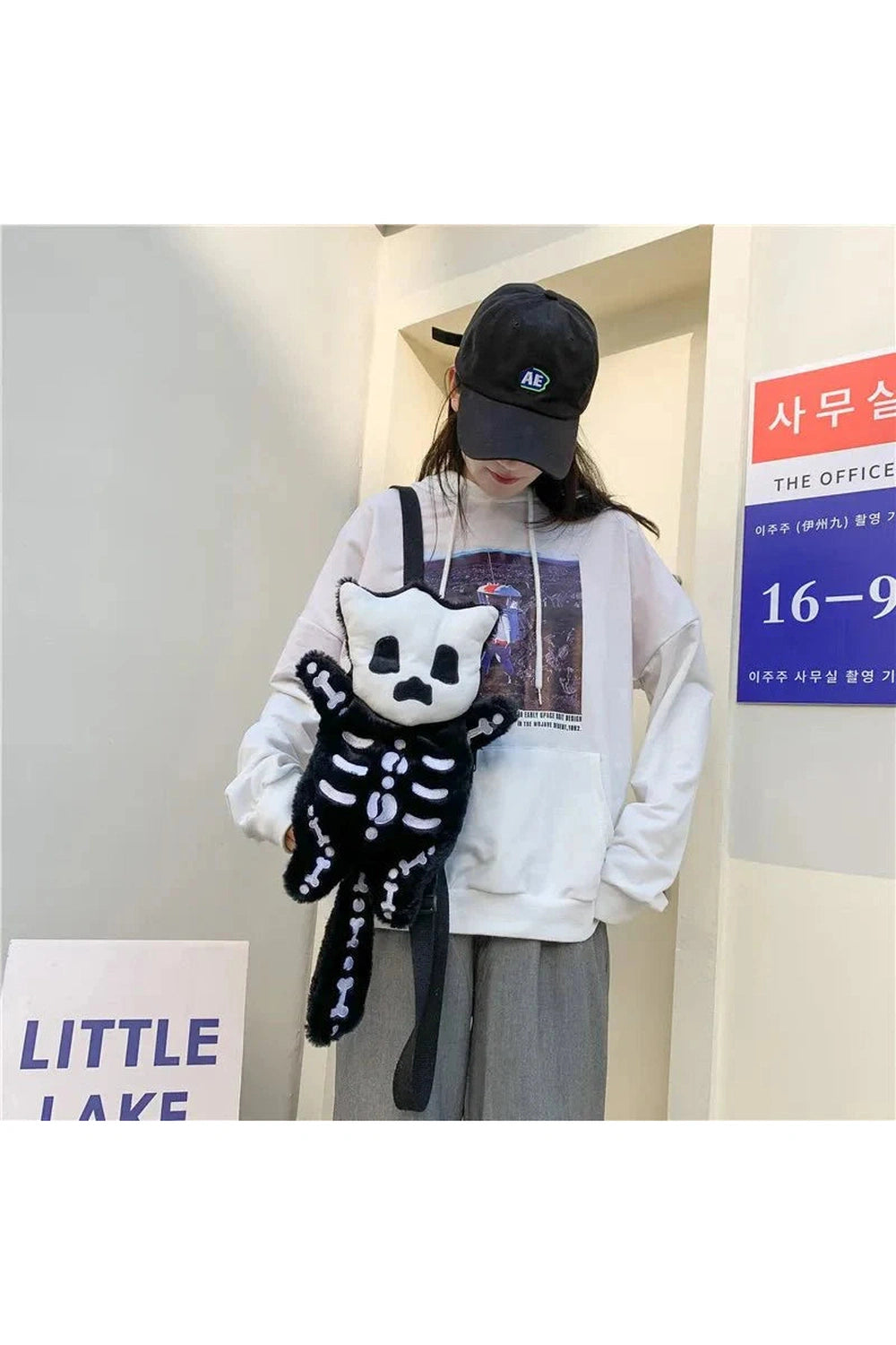 Y2k Skull Plush Water Bottle Bag