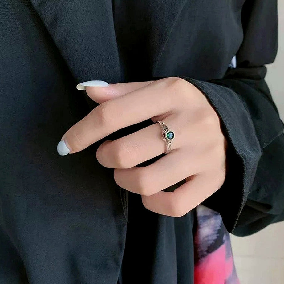 Y2k Vintage Celtic-Inspired Emerald Open Ring