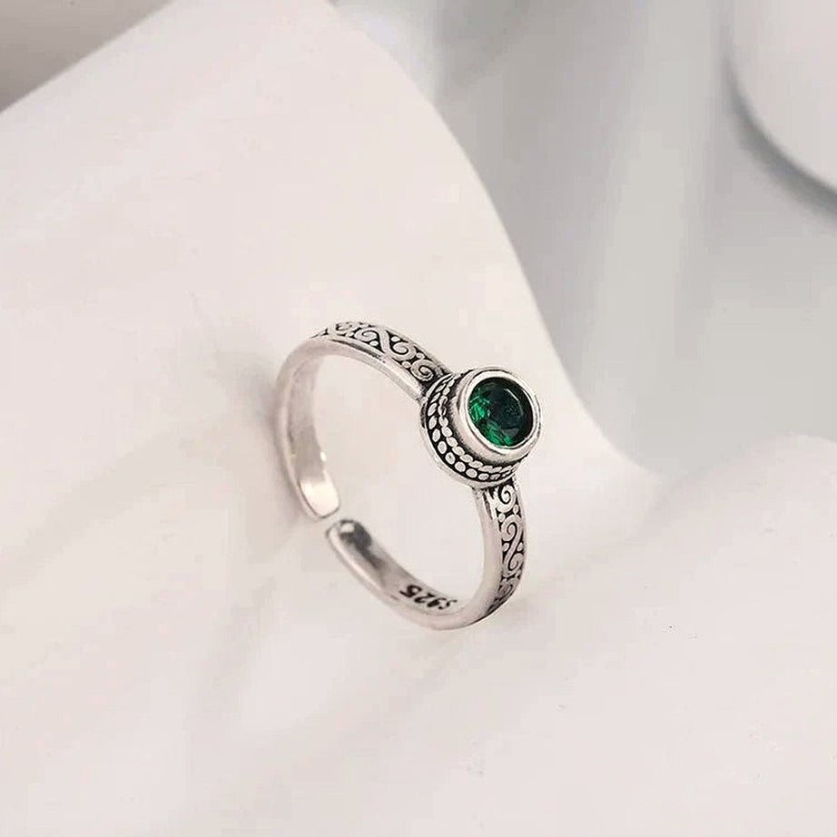 Y2k Vintage Celtic-Inspired Emerald Open Ring